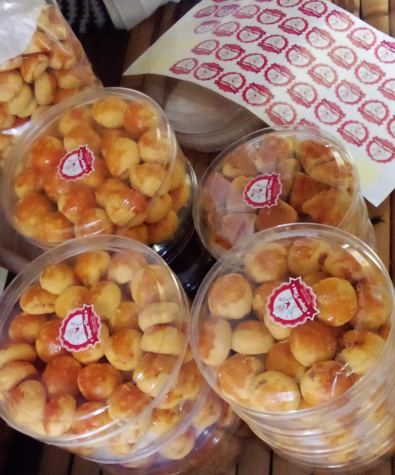 Kue nastar isian nanas dan coklat